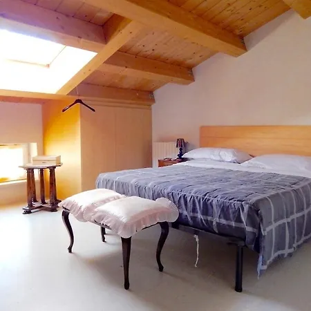 S143 - Sirolo, Deliziosa Mansarda Vista Mare Apartmán *